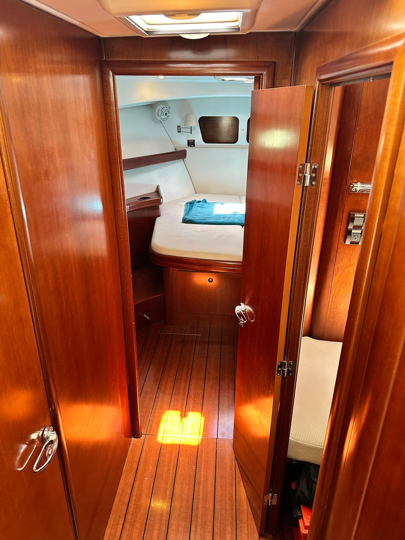 Yacht Photos Pics