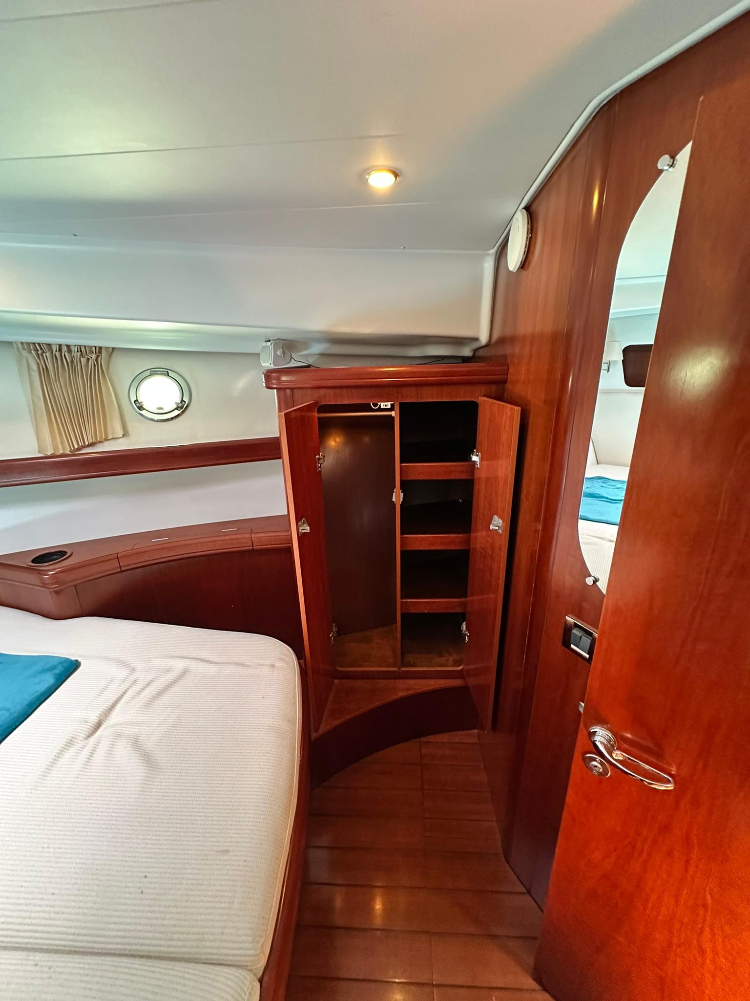 Yacht Photos Pics