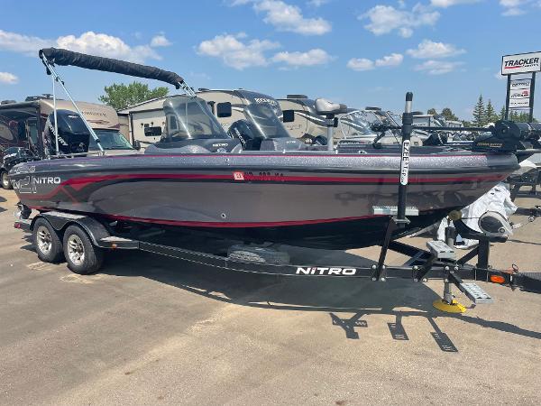 2014 Nitro boat for sale, model of the boat is ZV21 & Image # 2 of 12