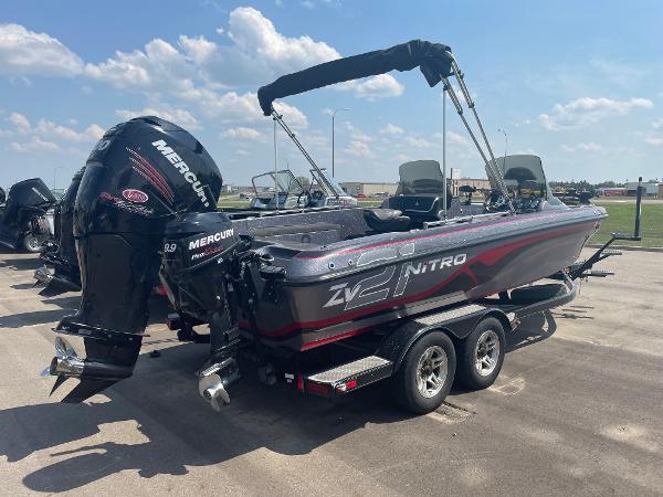 2014 Nitro boat for sale, model of the boat is ZV21 & Image # 3 of 12