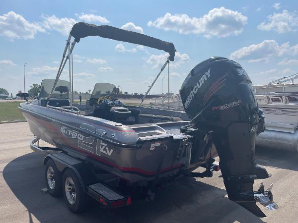 2014 Nitro boat for sale, model of the boat is ZV21 & Image # 4 of 12