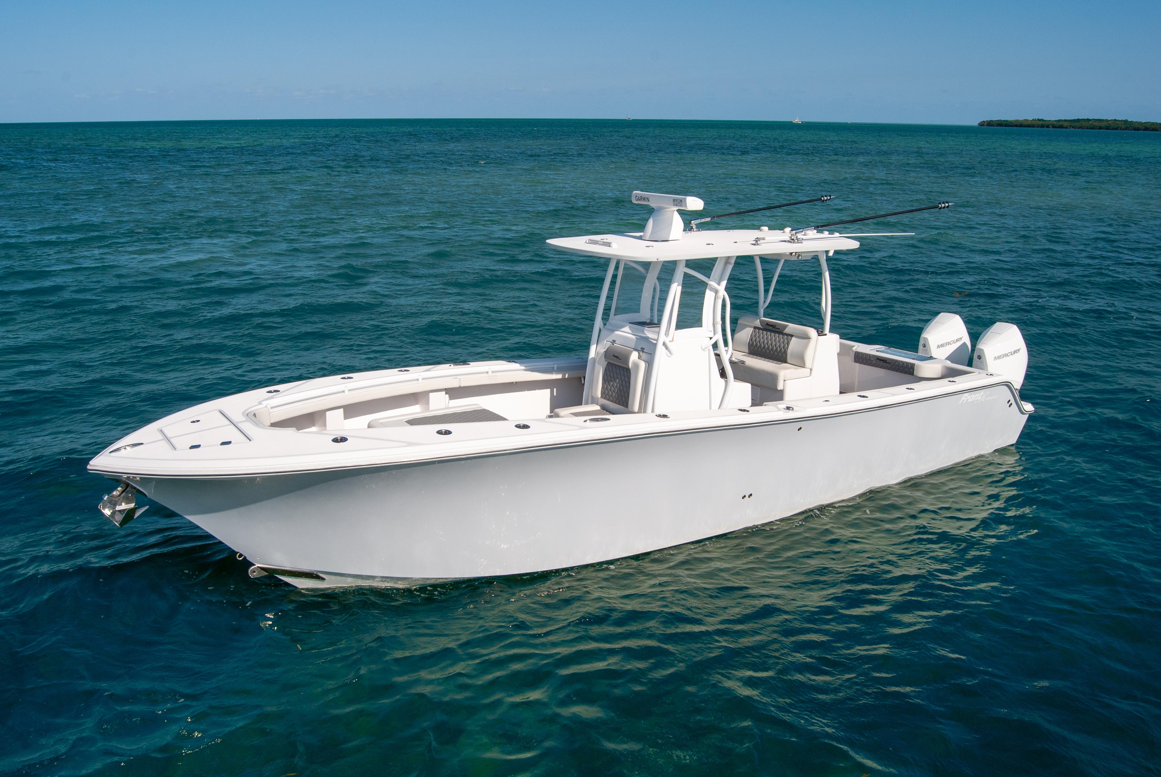 33 33 Center Console 2023  Front Runner