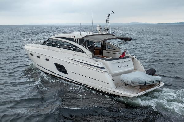 Princess Motor Yacht Sales - Used Princess V52