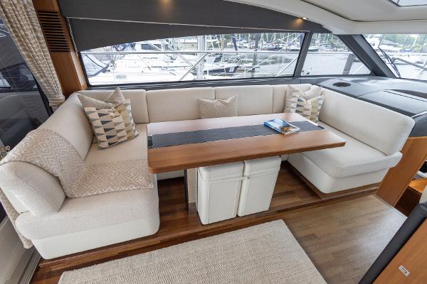 Princess Motor Yacht Sales - Used Princess V52