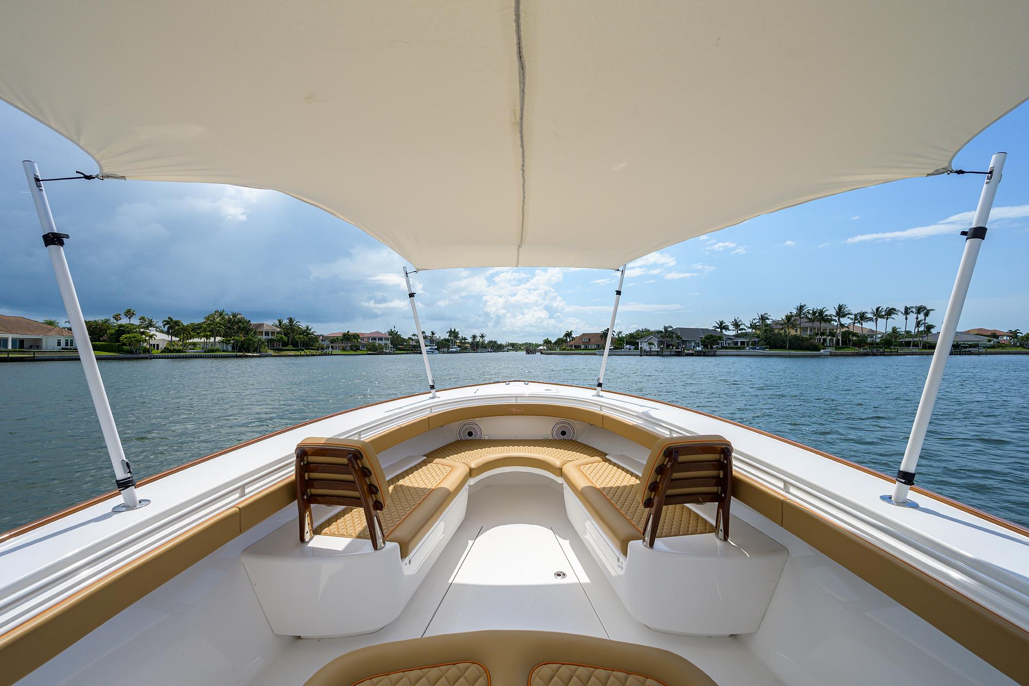 Valhalla 41 Reel Time - Forward Bow Seating, Sun Shade