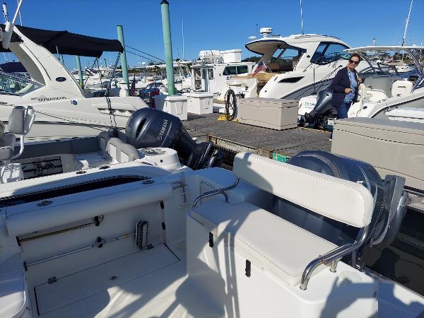 23' Robalo, Listing Number 100892310, - Photo No. 5