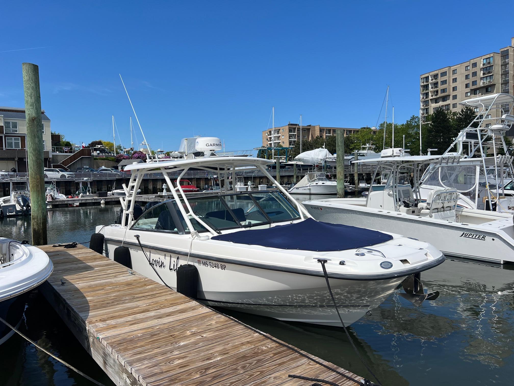 2016-boston-whaler-270-vantage-power-9819173-20250529104405084-1_XLARGE