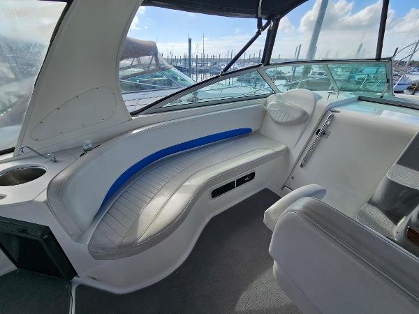 32' Bayliner, Listing Number 100910583, Image No. 5