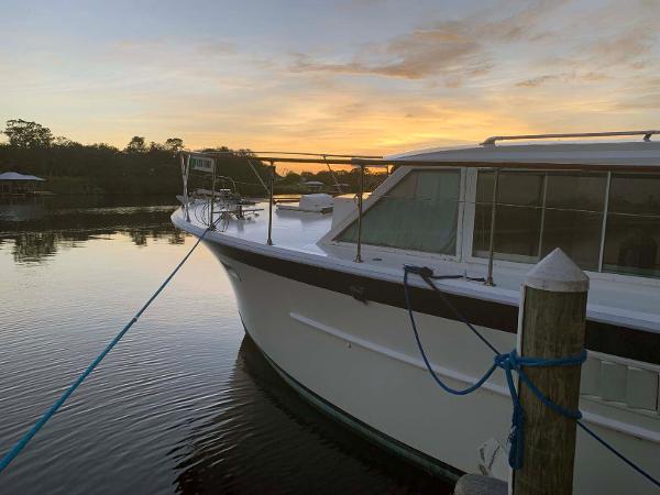 44' Hatteras, Listing Number 100895415, - Photo No. 2