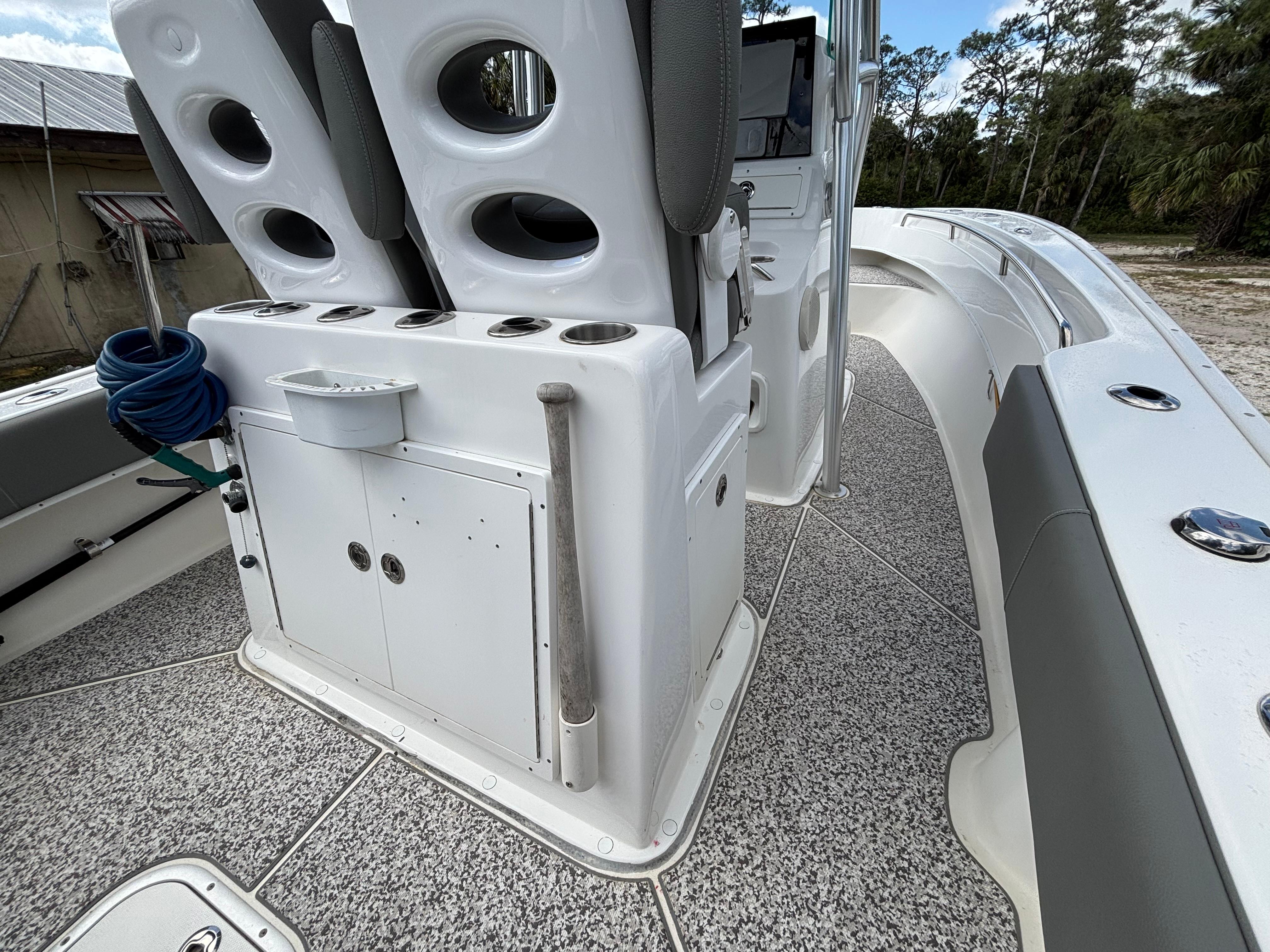 2019-cape-horn-24-os-power-9779108-20250501141525327-1_XLARGE
