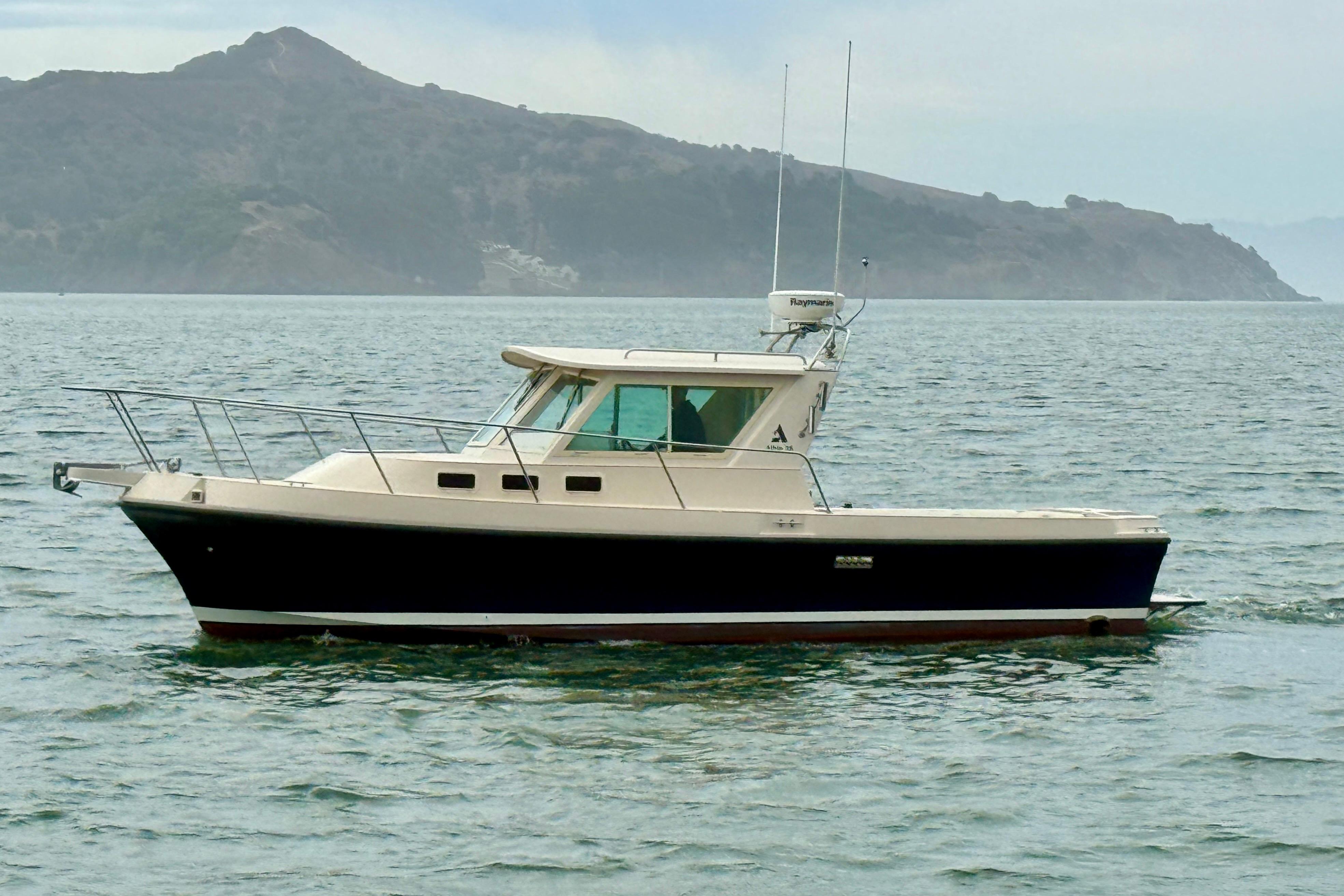 2002 28' Albin 28 Tournament Express