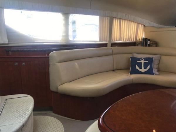 2004 Sea Ray boat for sale, model of the boat is 390 Motor Yacht & Image # 28 of 49