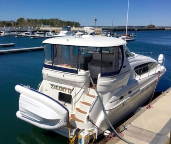 2004 Sea Ray boat for sale, model of the boat is 390 Motor Yacht & Image # 44 of 49