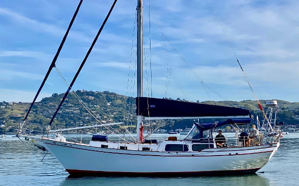 1976 Downeast 38