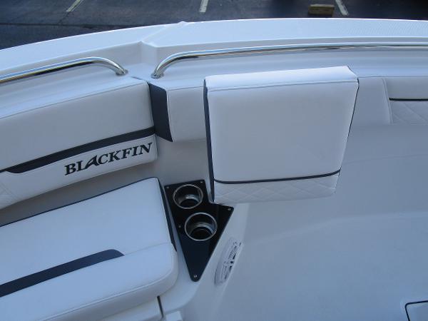 2021 Blackfin boat for sale, model of the boat is 222CC & Image # 27 of 40