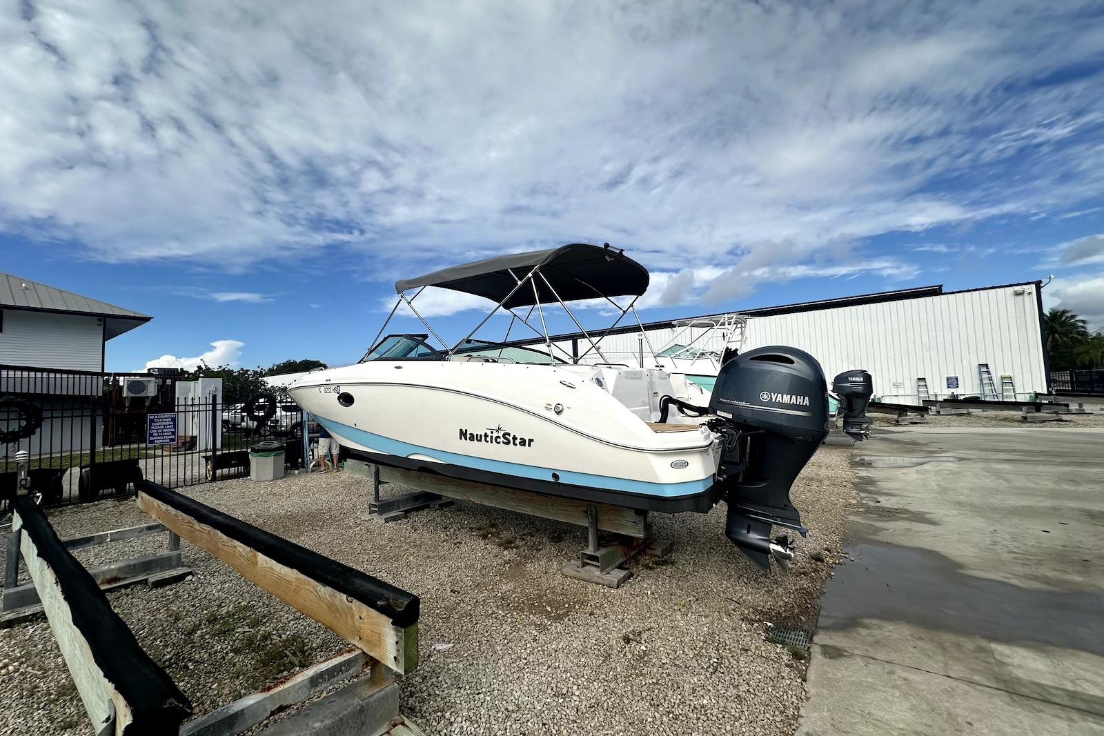 F 10544 RC Knot 10 Yacht Sales F 10544 RC Knot 10 Yacht Sales