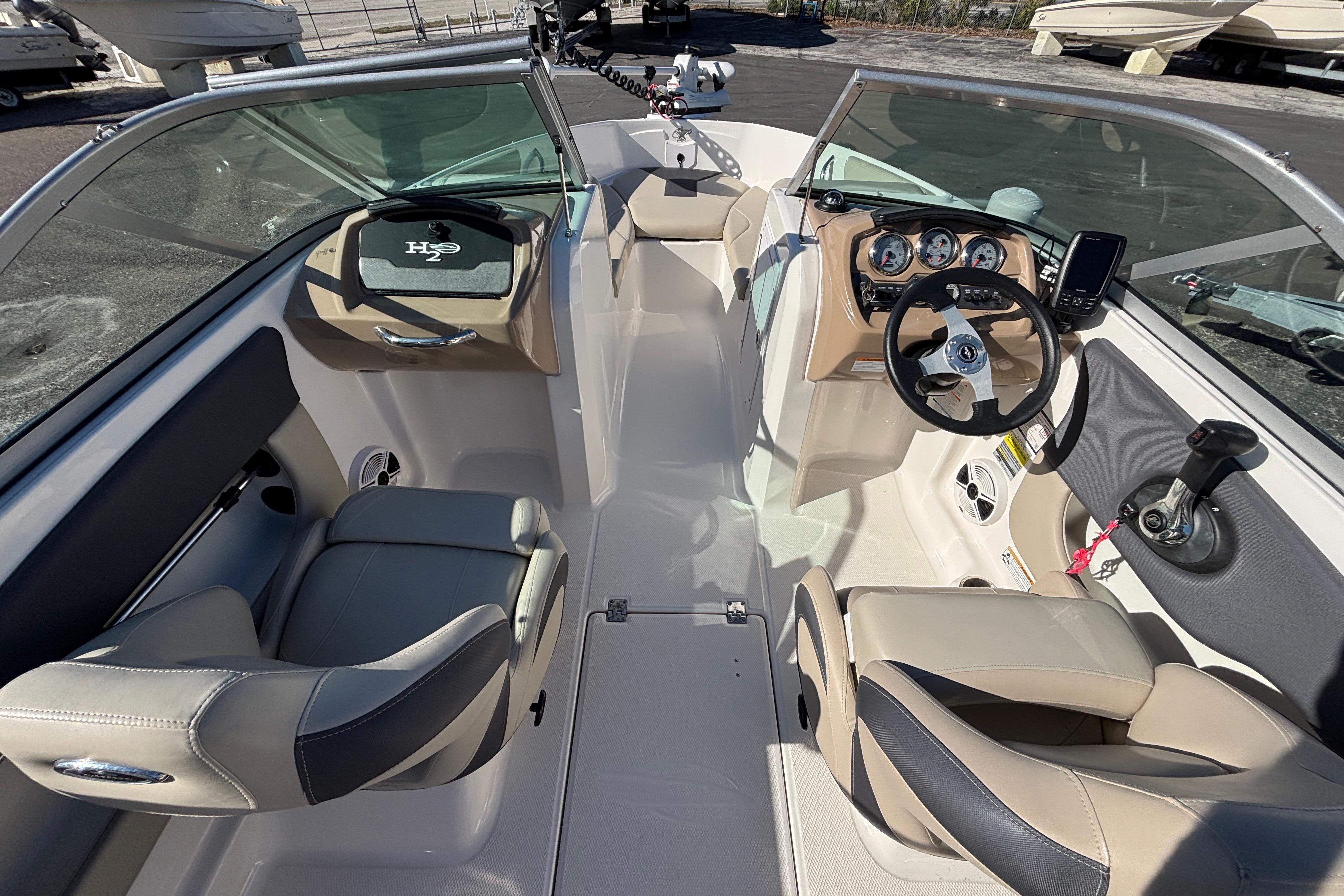 2015 Chaparral 19 H2O Ski & Fish-9