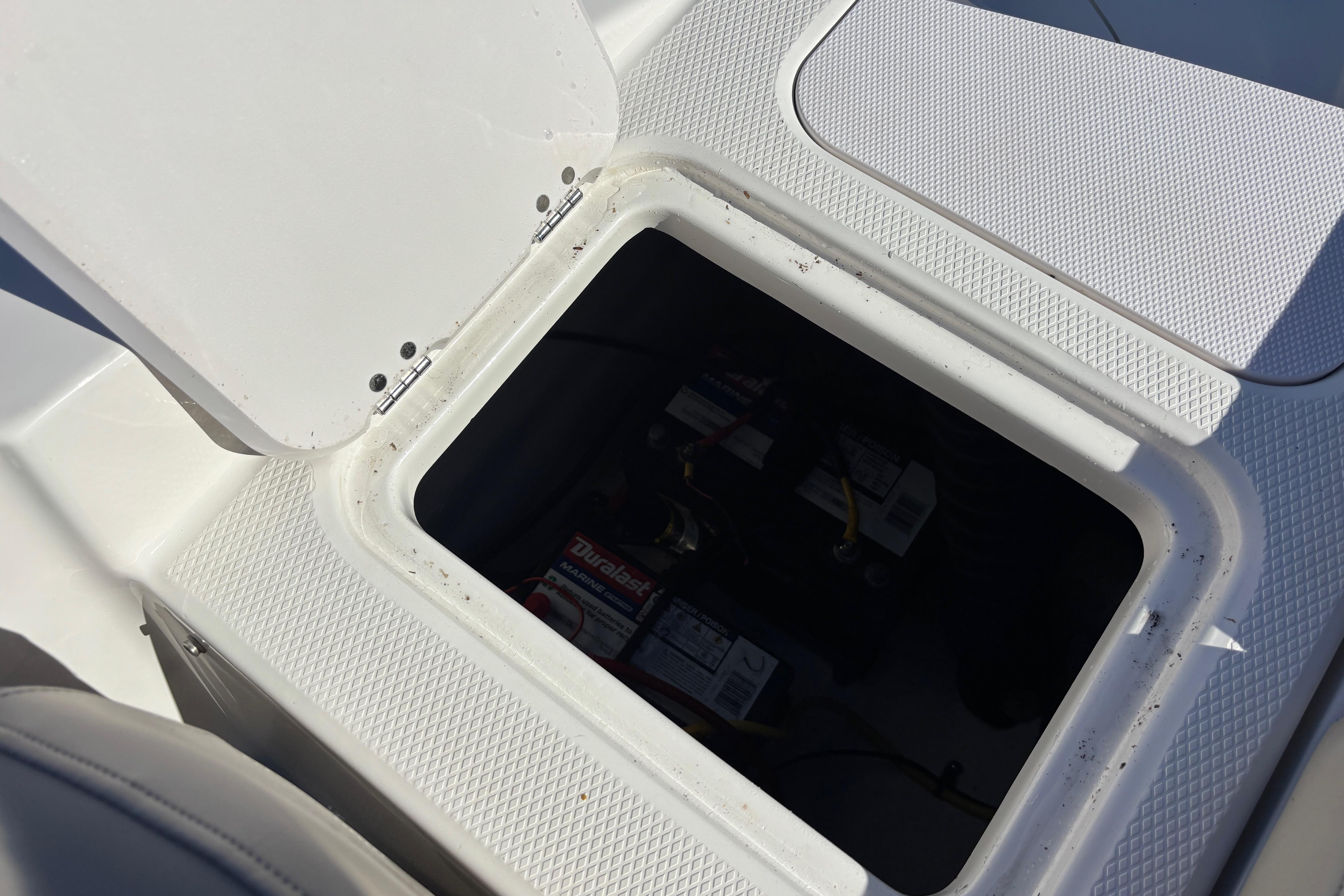 2015 Chaparral 19 H2O Ski & Fish-21