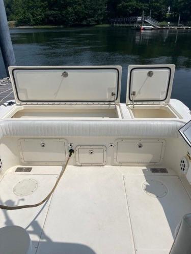2006 World Cat boat for sale, model of the boat is 27 HT & Image # 10 of 15