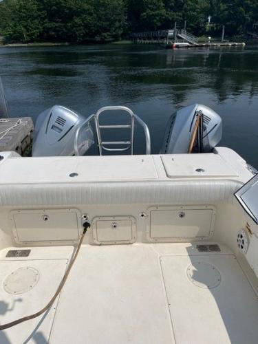 2006 World Cat boat for sale, model of the boat is 27 HT & Image # 11 of 15