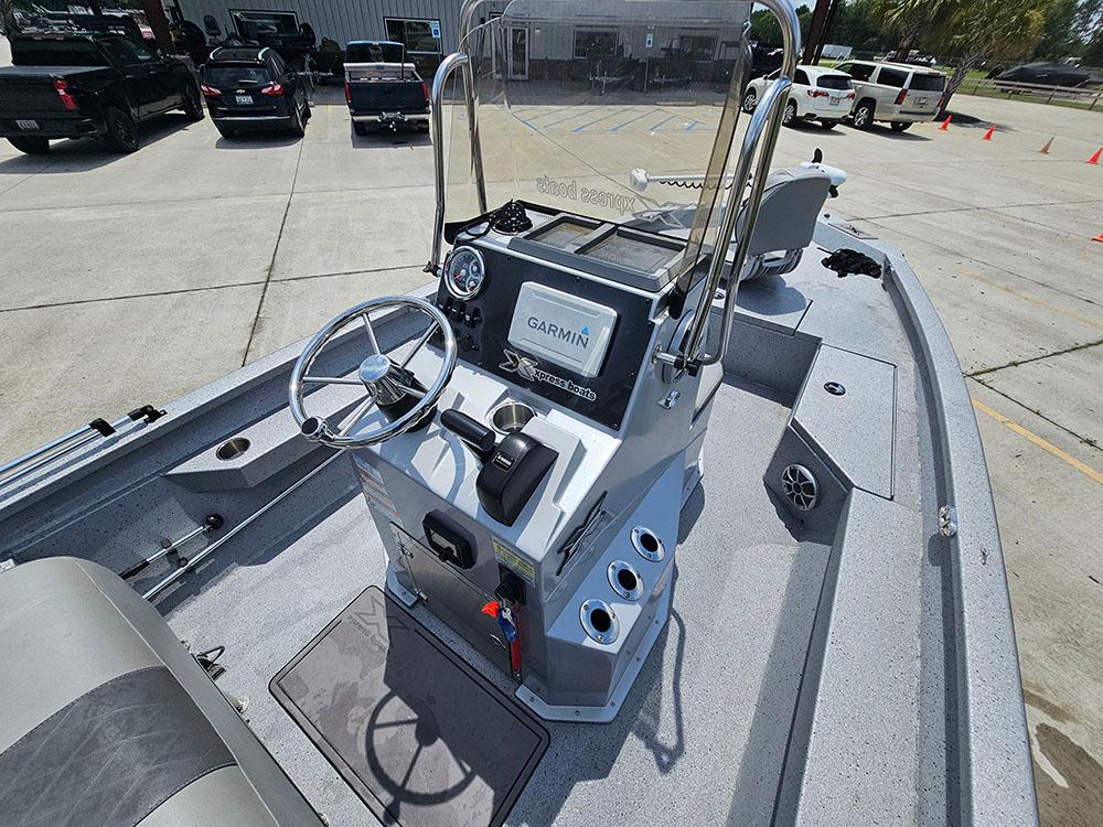 2023 Xpress H20B boat with Garmin navigation, sleek console, and modern design.