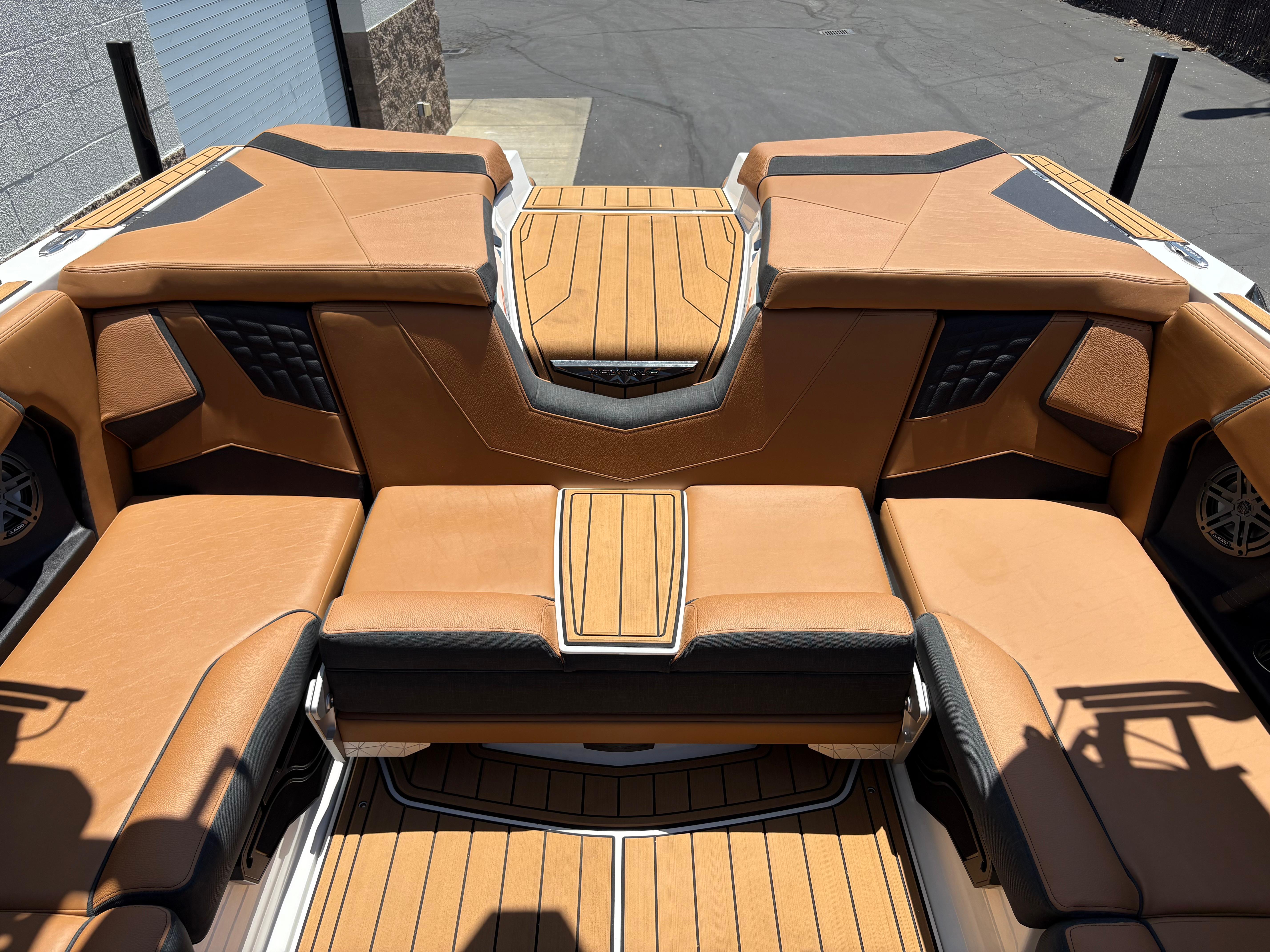 2025 Nautique Super Air Nautique S21 #N7024C inventory image at Sun Country Marine Group, San Jose-Campbell