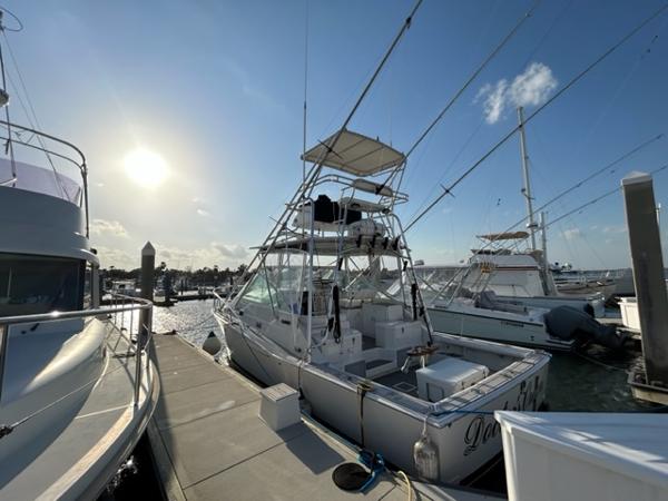 35' Cabo, Listing Number 100897666, - Photo No. 3