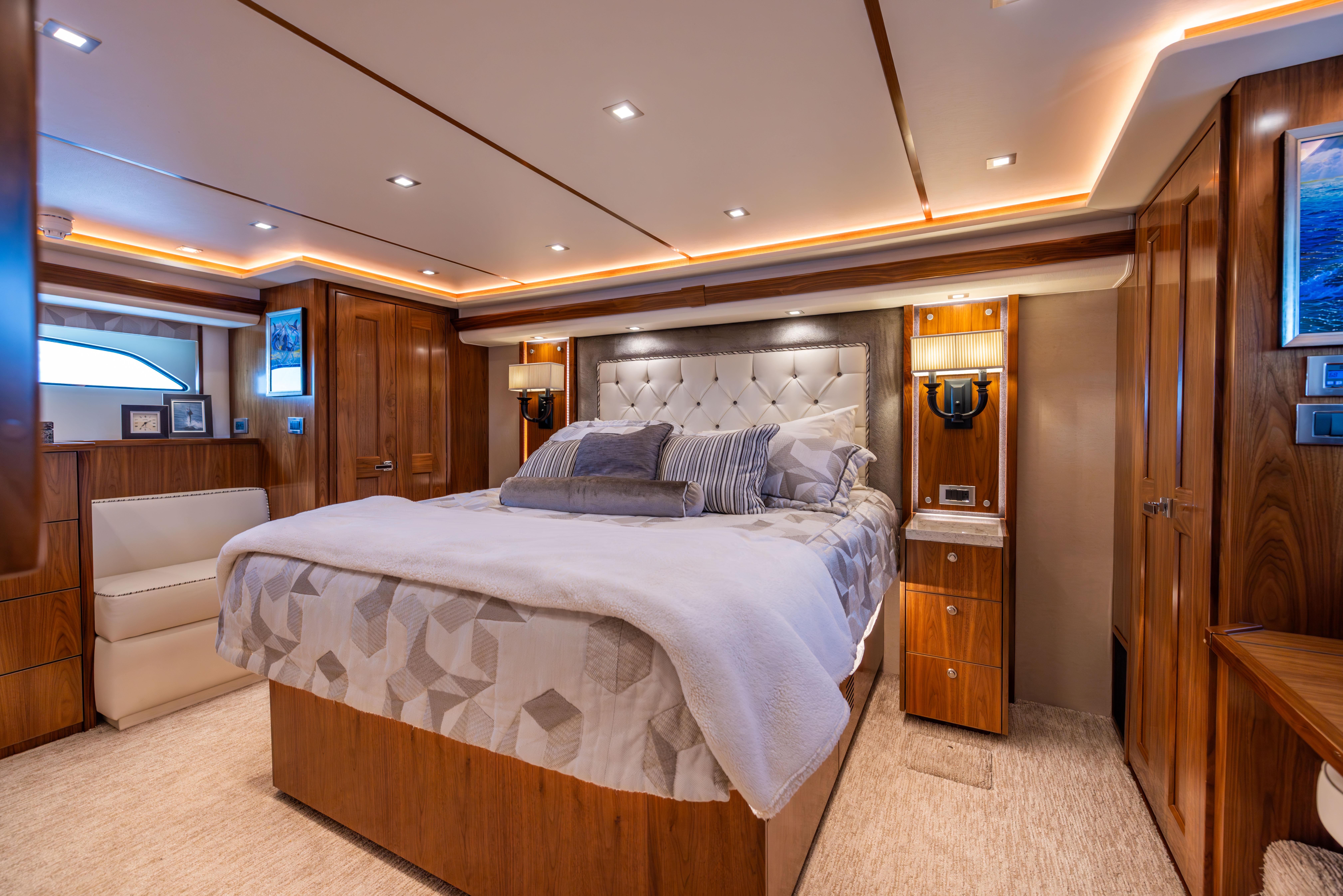 2020-viking-80-convertible-power-9609213-20250602082205216-1_XLARGE