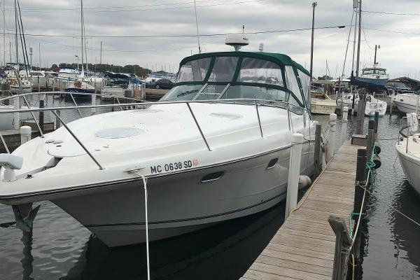 32' Four Winns, Listing Number 100860122, Image No. 2