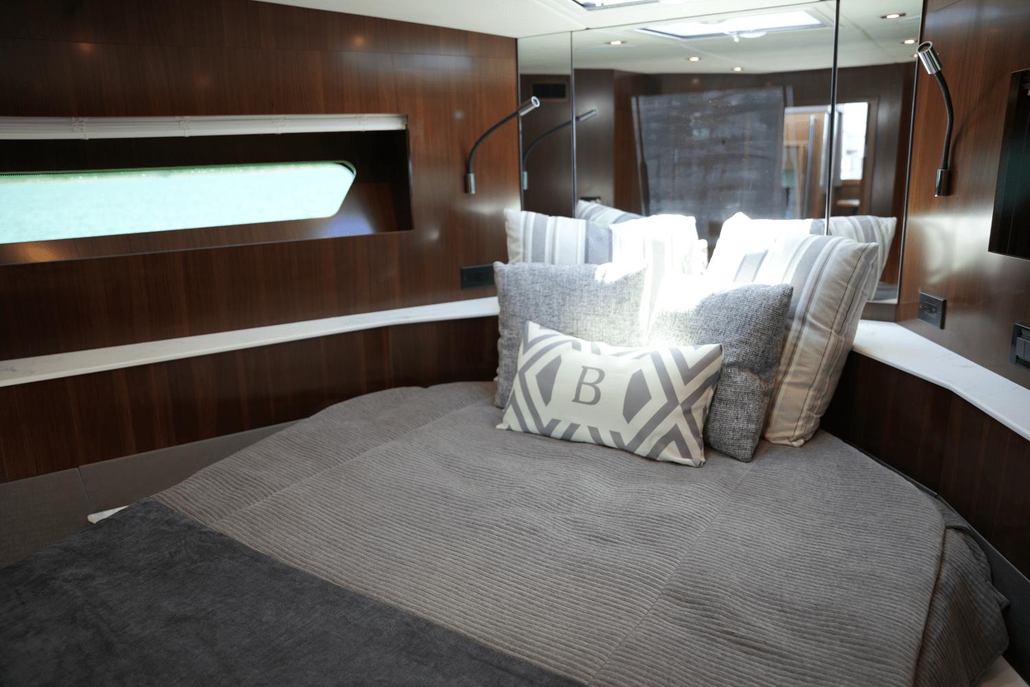 2022-cruisers-yachts-54-cantius-power-9729215-978294362-0-150520250826-52