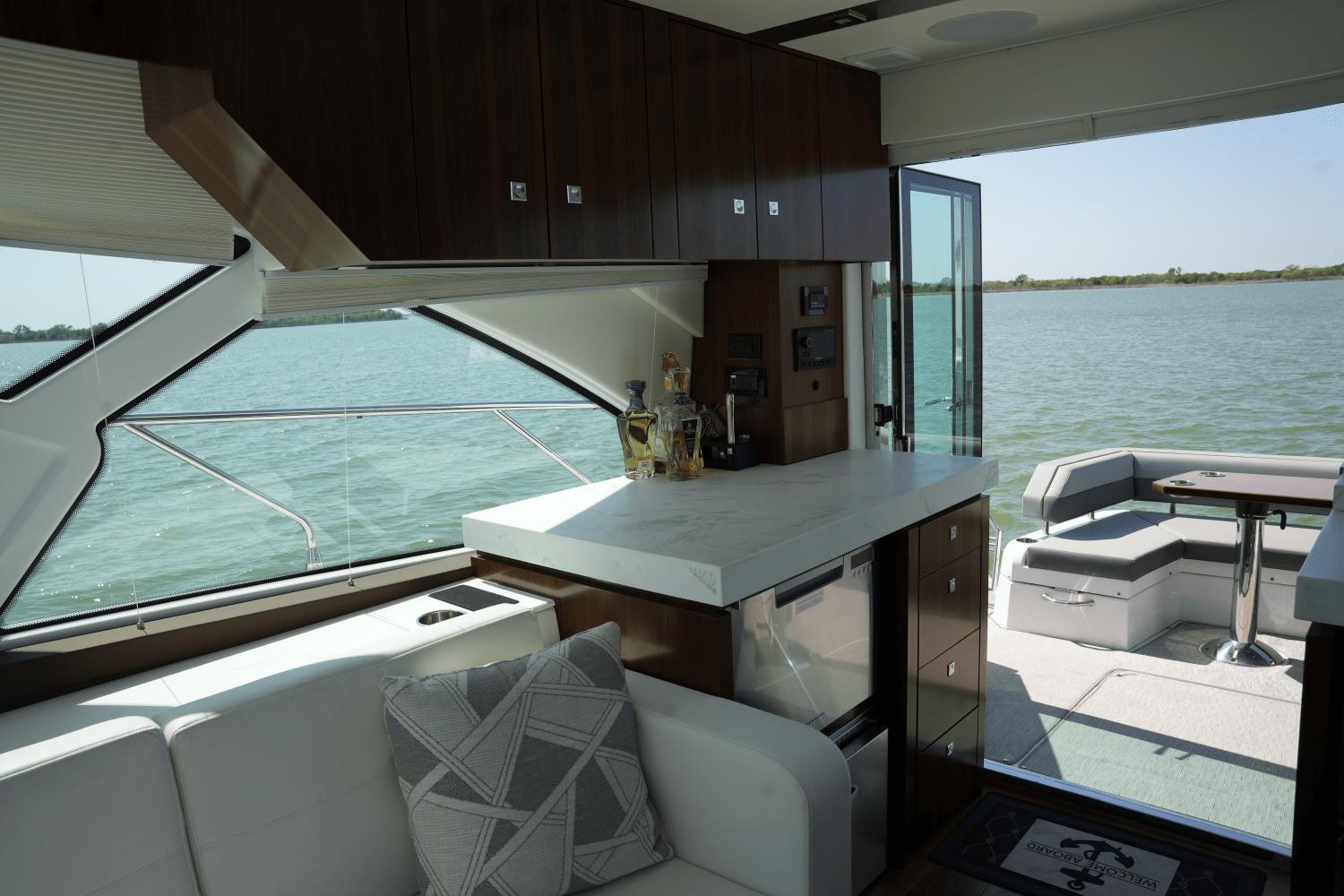 2022-cruisers-yachts-54-cantius-power-9729215-978294368-0-150520250826-23
