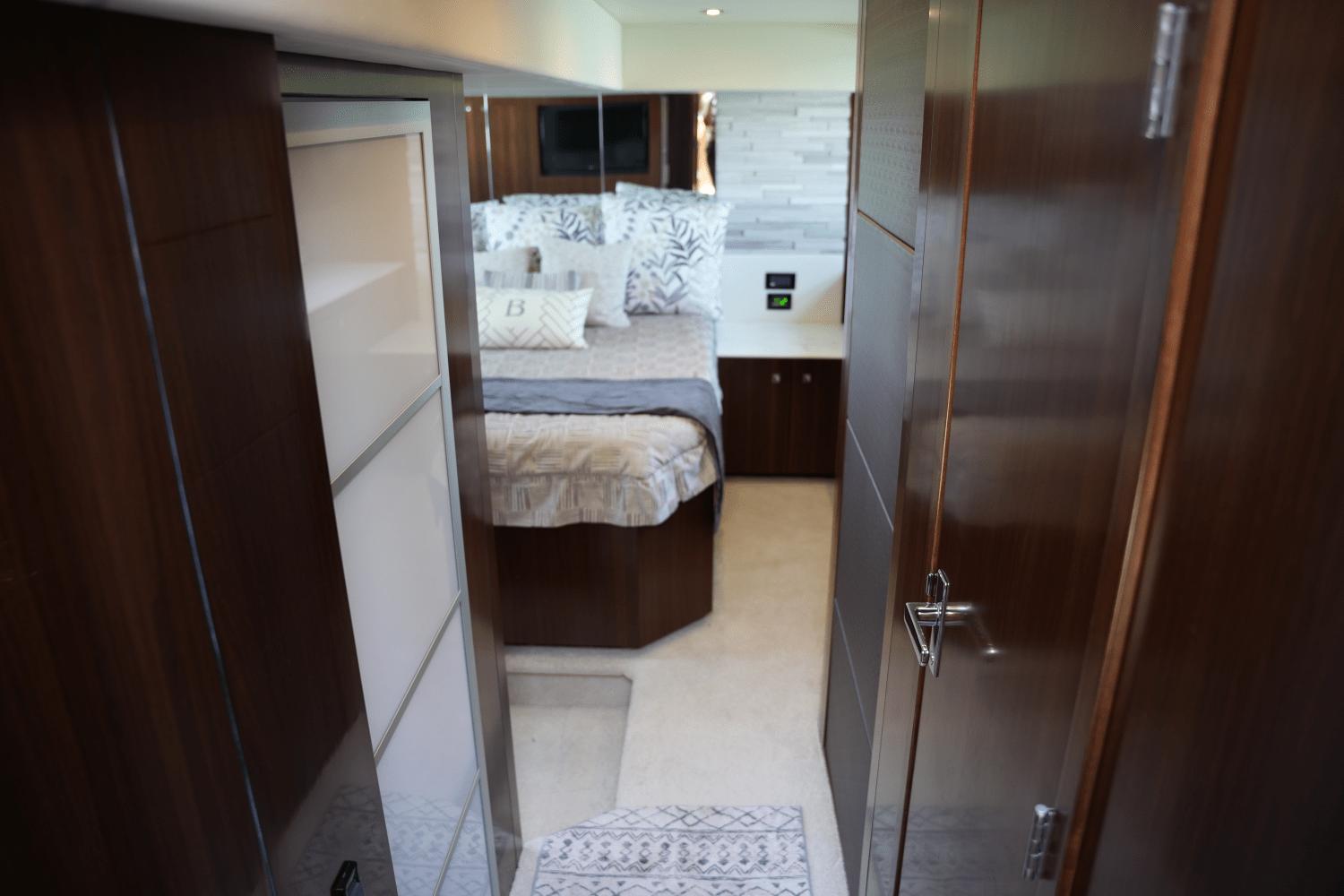 2022-cruisers-yachts-54-cantius-power-9729215-978294369-0-150520250827-61
