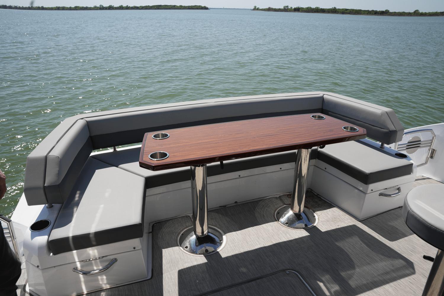2022-cruisers-yachts-54-cantius-power-9729215-978294370-0-150520250826-18