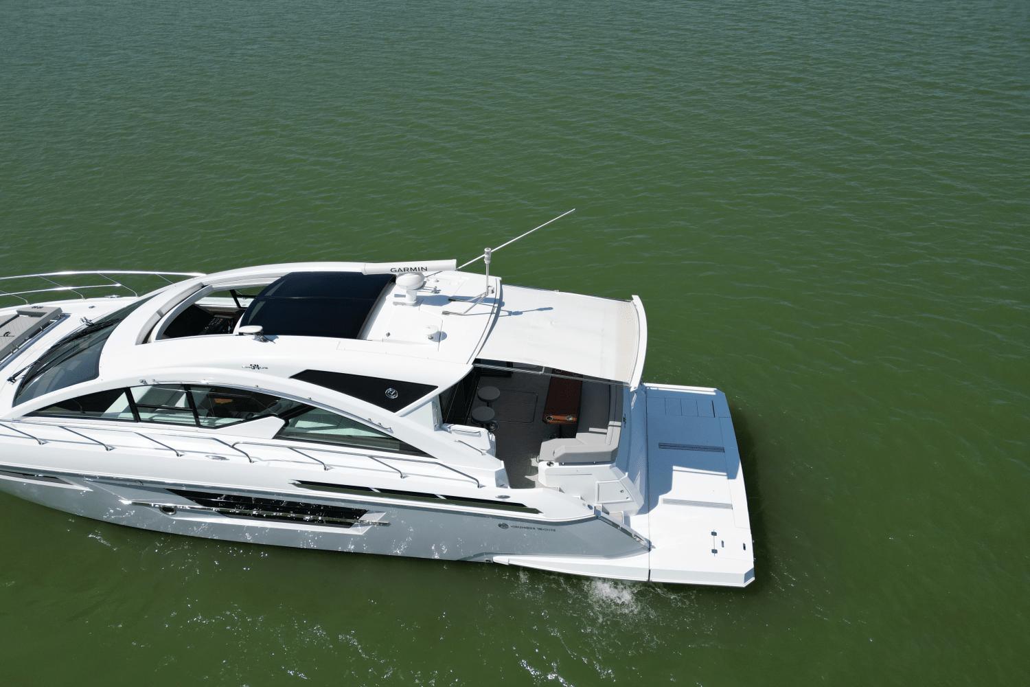 2022-cruisers-yachts-54-cantius-power-9729215-978294375-0-150520250826-10