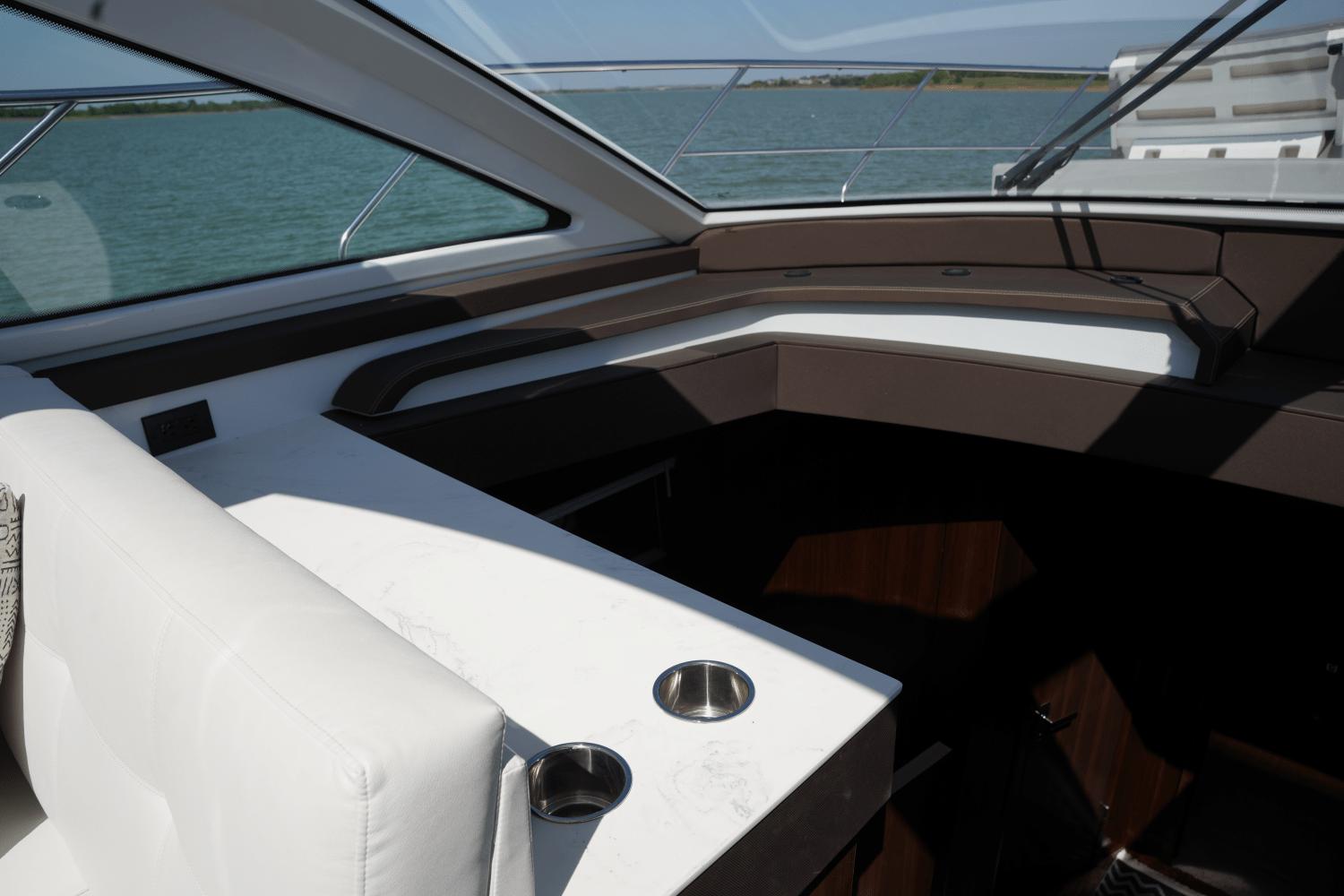 2022-cruisers-yachts-54-cantius-power-9729215-978294379-0-150520250826-47