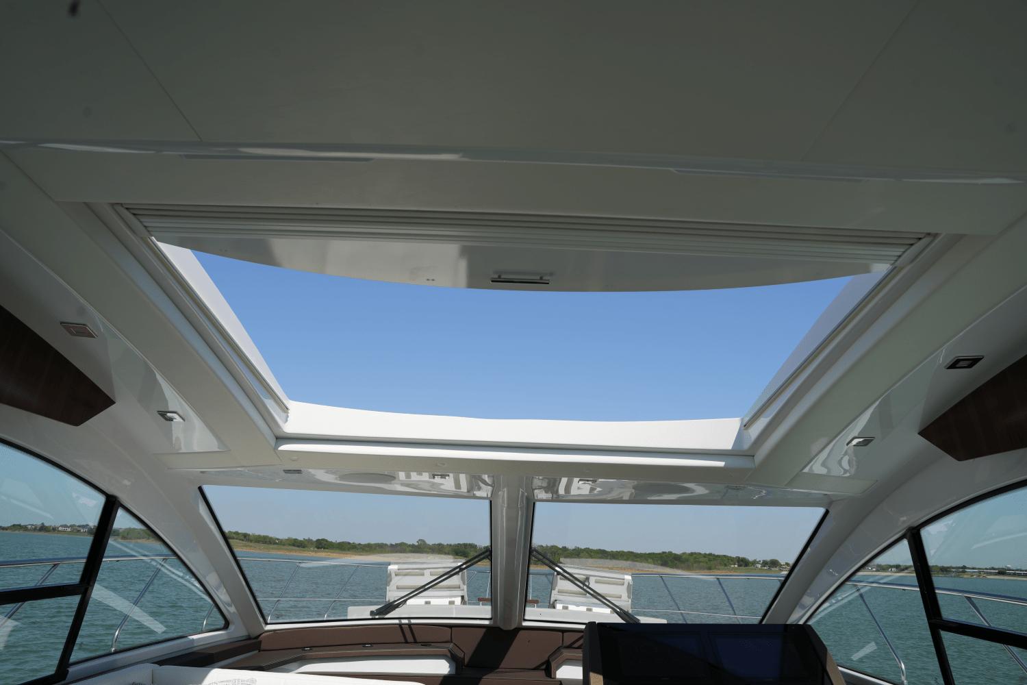 2022-cruisers-yachts-54-cantius-power-9729215-978294386-0-150520250826-49