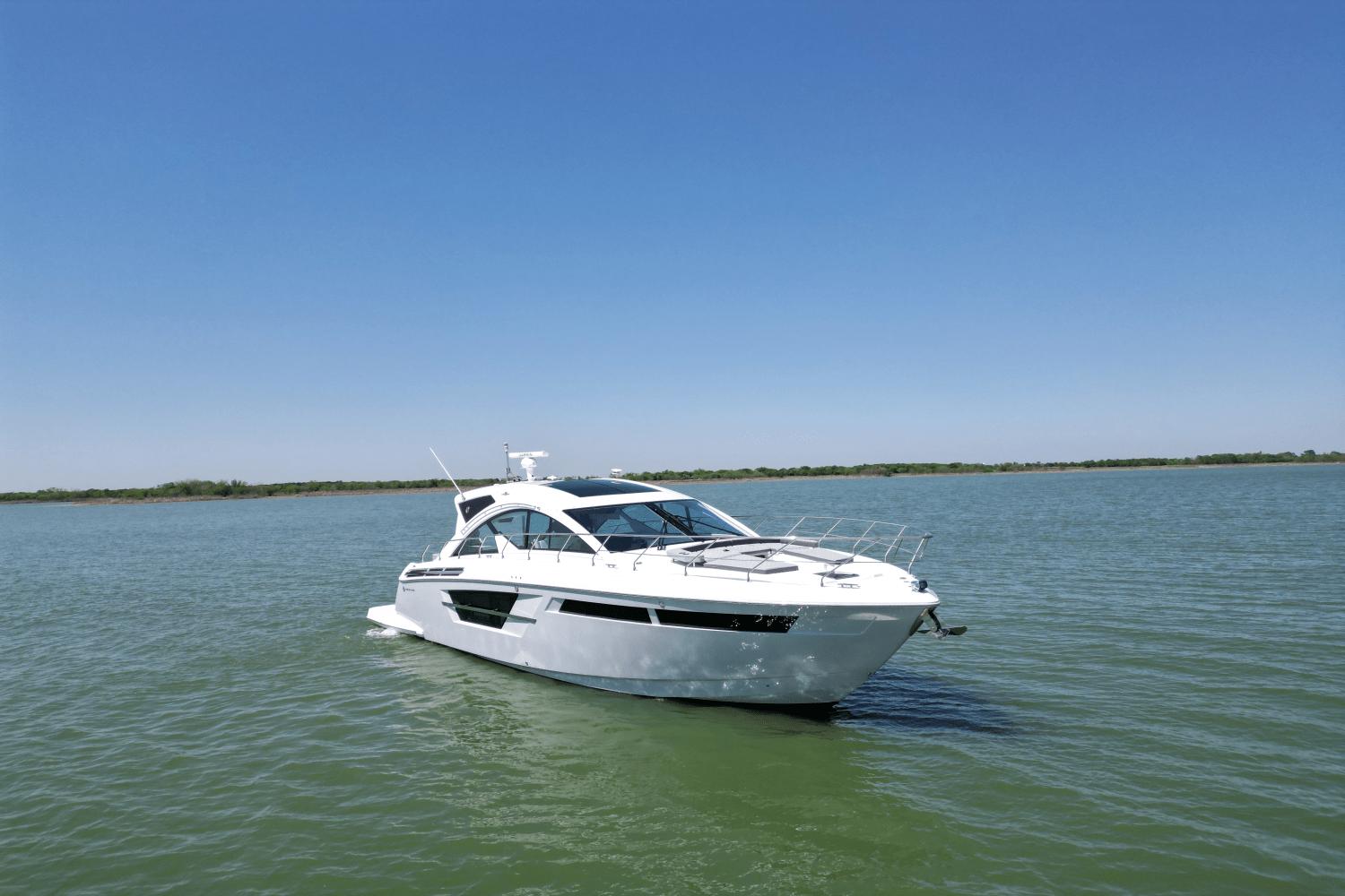 2022-cruisers-yachts-54-cantius-power-9729215-978294391-0-150520250826-4