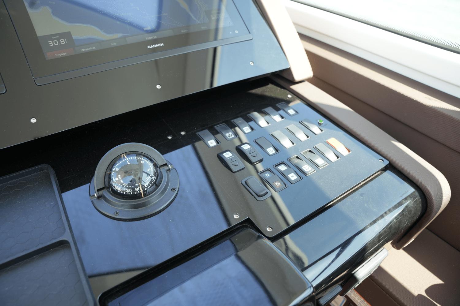 2022-cruisers-yachts-54-cantius-power-9729215-978294399-0-150520250826-46