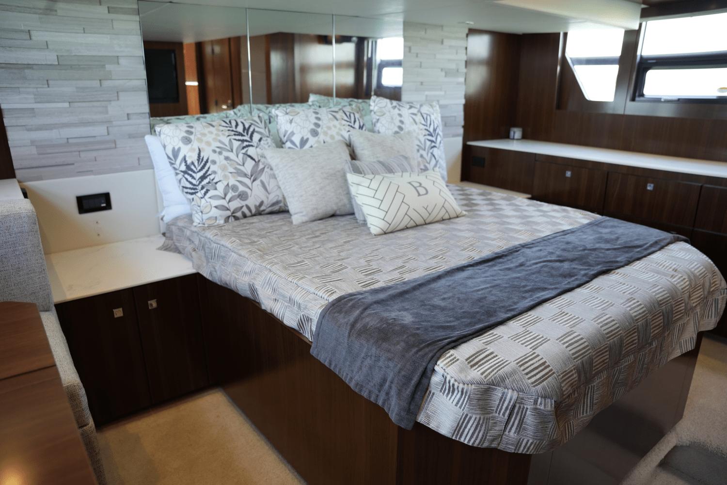 2022-cruisers-yachts-54-cantius-power-9729215-978294412-0-150520250827-66