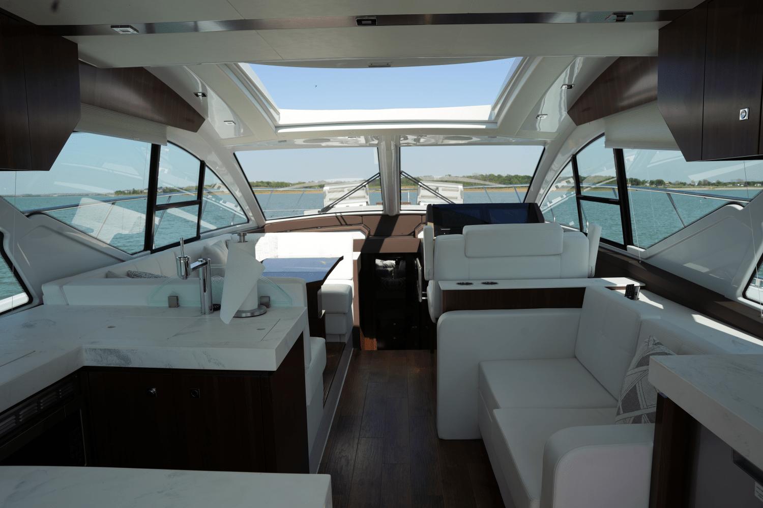 2022-cruisers-yachts-54-cantius-power-9729215-978294417-0-150520250826-22