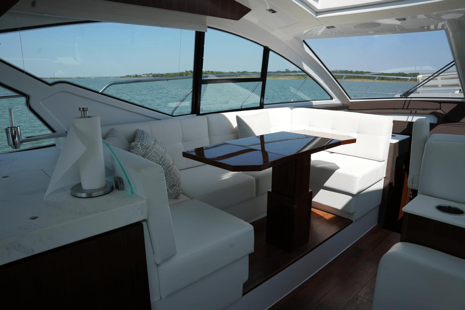 2022-cruisers-yachts-54-cantius-power-9729215-978294424-0-150520250826-37