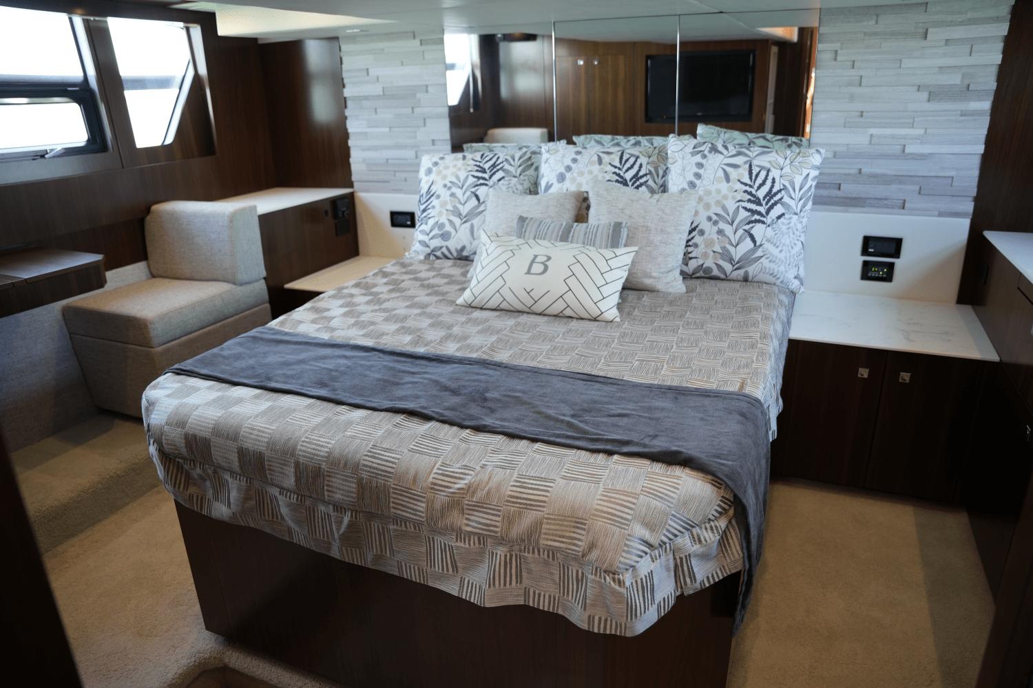 2022-cruisers-yachts-54-cantius-power-9729215-978294425-0-150520250827-62