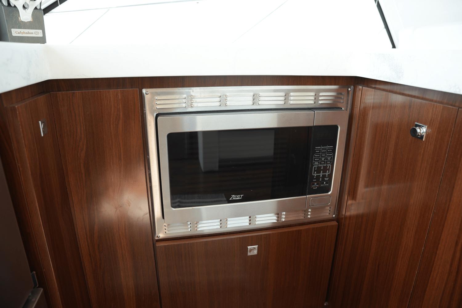 2022-cruisers-yachts-54-cantius-power-9729215-978294430-0-150520250826-30