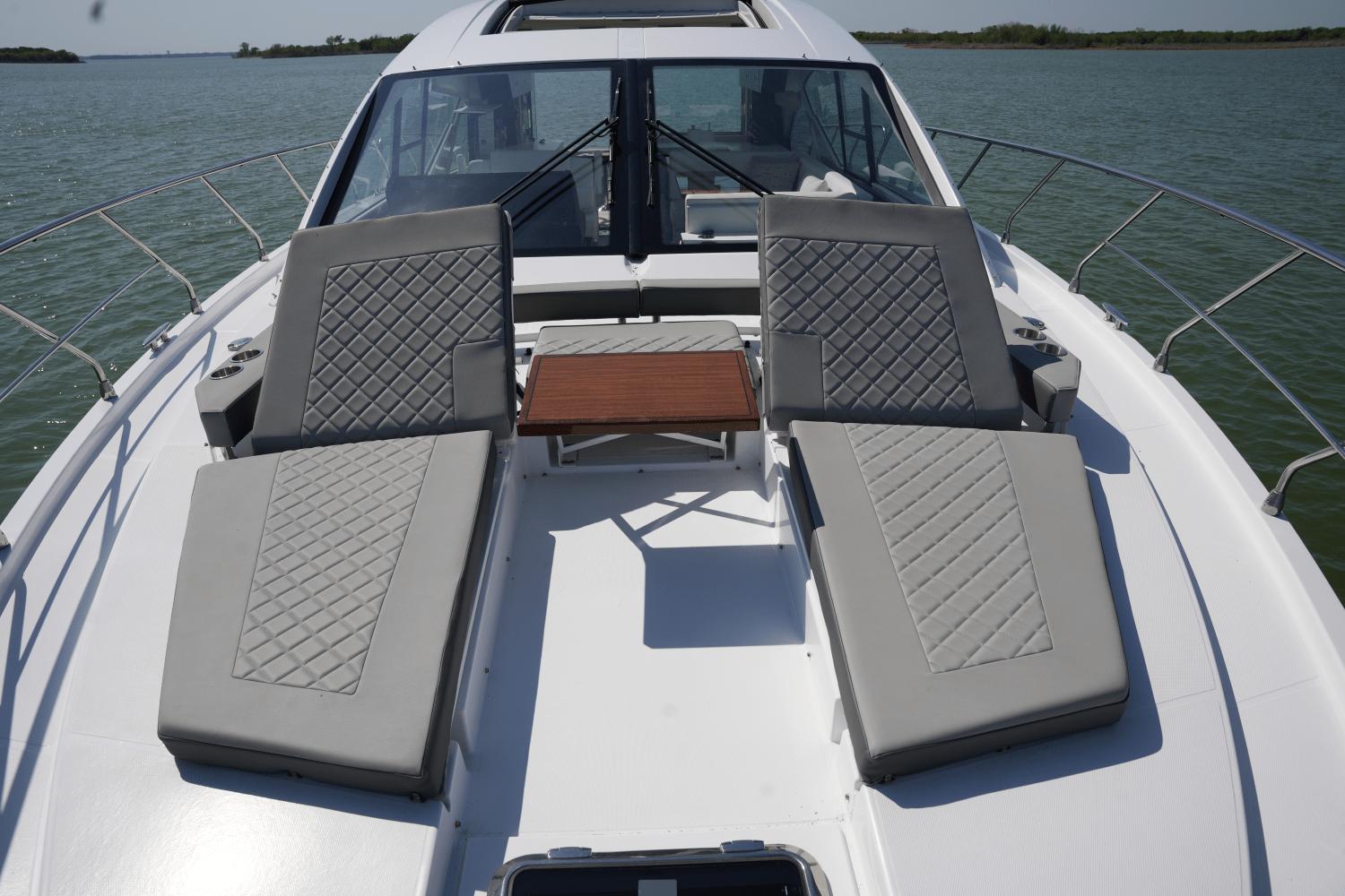 2022-cruisers-yachts-54-cantius-power-9729215-978294433-0-150520250826-14