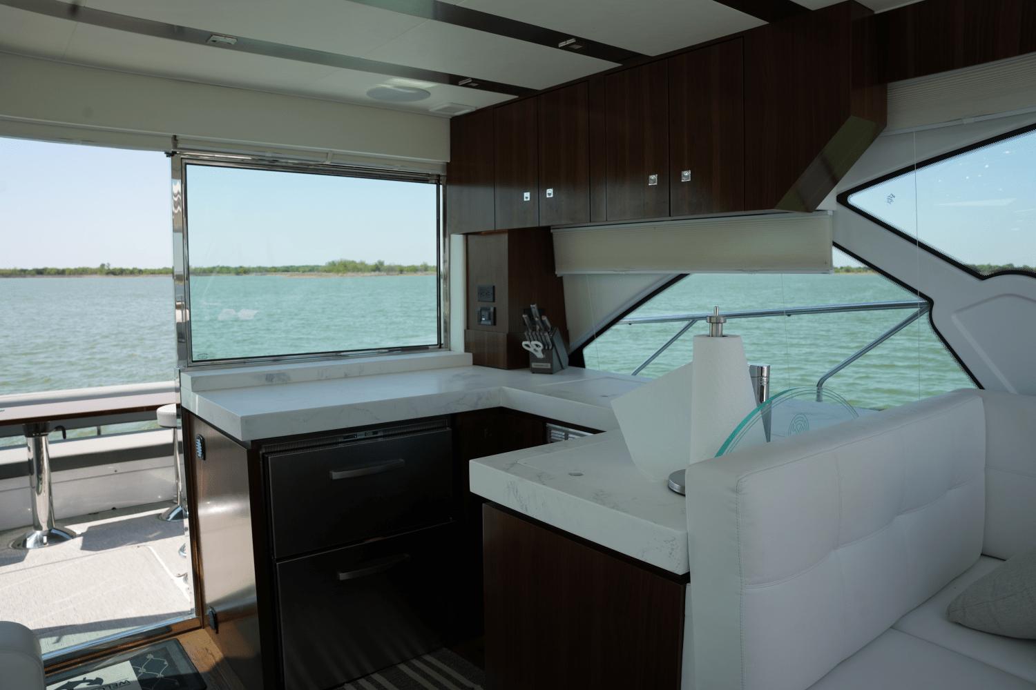 2022-cruisers-yachts-54-cantius-power-9729215-978294434-0-150520250826-27
