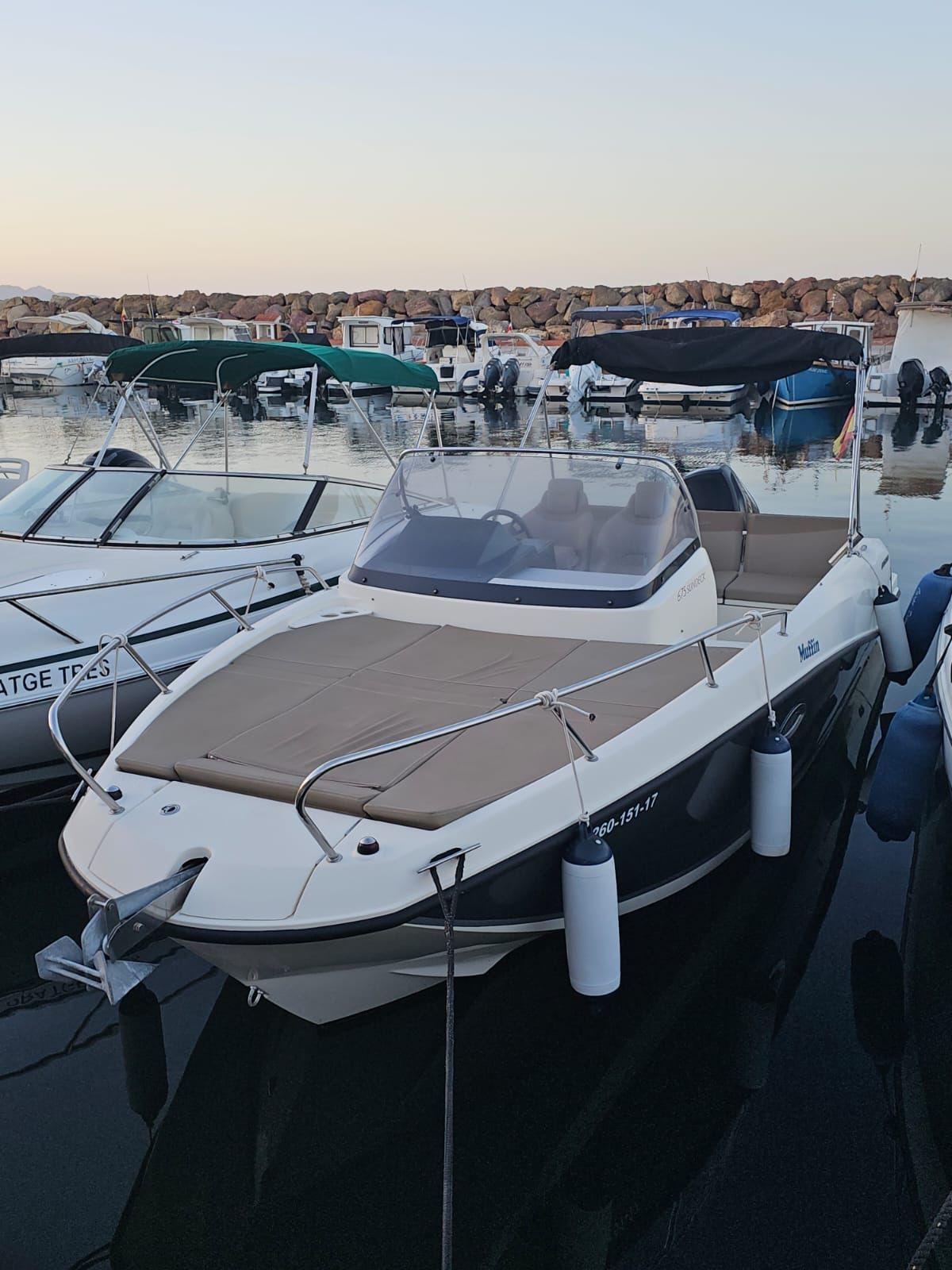 Quicksilver 675 Sundeck (Nuevo)