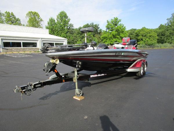 2011 Triton boat for sale, model of the boat is 21XS Elite & Image # 5 of 57