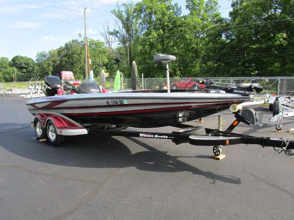2011 Triton boat for sale, model of the boat is 21XS Elite & Image # 6 of 57