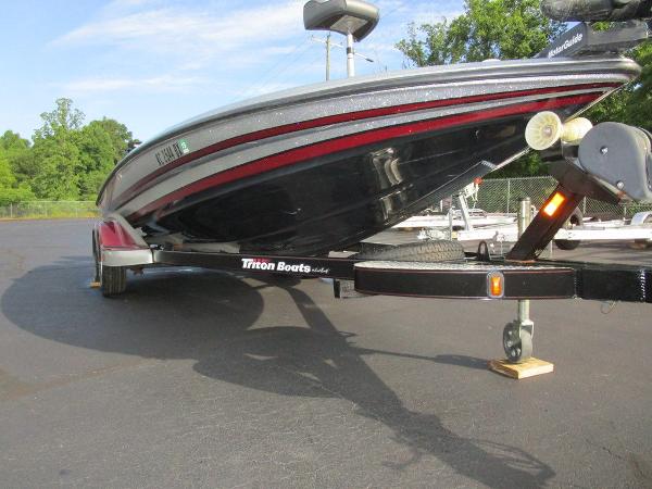 2011 Triton boat for sale, model of the boat is 21XS Elite & Image # 16 of 57