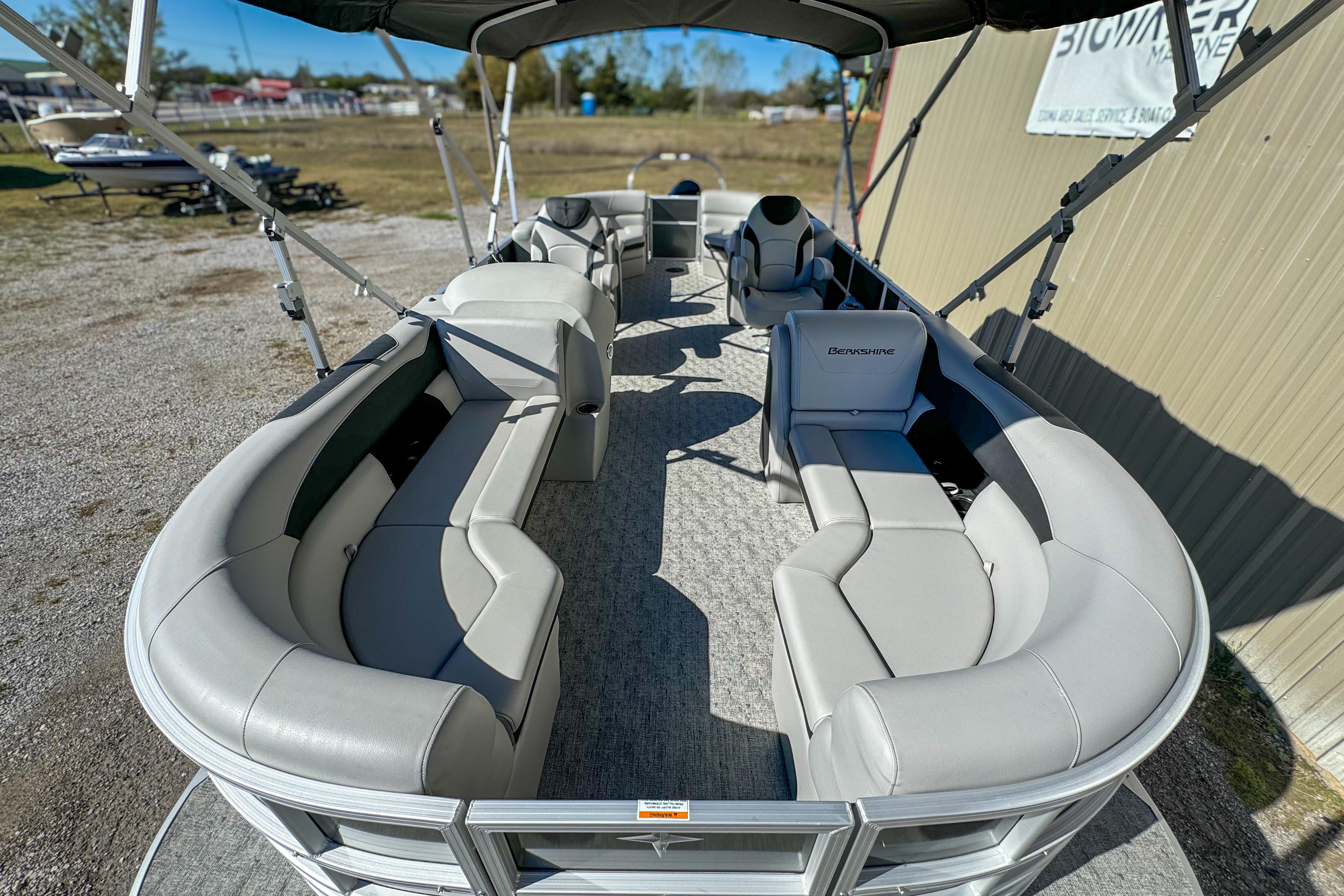 2024 Berkshire 24RFX LE / Suzuki 140 HP - Image 12